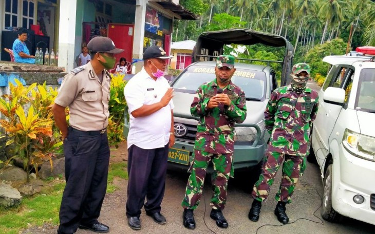 Plh Danramil 1310-02 Lembeh di bersama camat lembeh Selatan menyampaikan himbauan