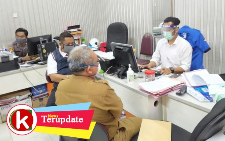 Seorang Dokter saat diperiksa Unit VI PPA Polresta Barelang