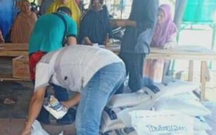 Pasar Murah Aceh Singkil Tunda Jual Gula Pasir