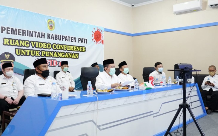 Bupati Haryanto halal bi halal virtual dengan jajaran