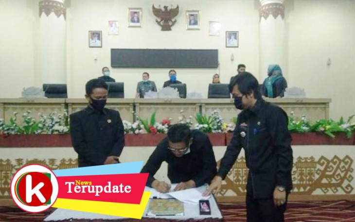 Penandatanganan Rancangan Tata Tertib DPRD Kabupaten Tulangbawang
