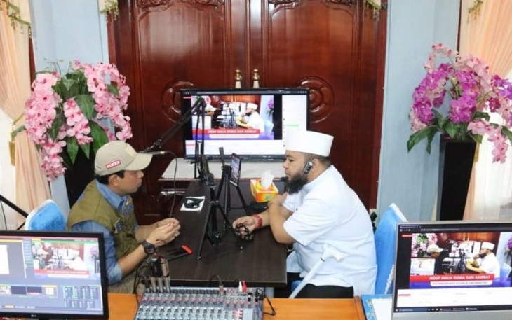 Wali Kota Bengkulu Helmi Hasan dan Wakil Wali Kota Bengkulu Dedy Wahyudi Pantau Pembagian Sembako Tahap III Lewat Media Sosial 