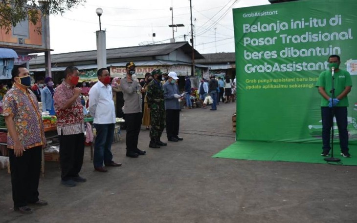 Perkenalkan pasar rakyat online di pasar Puri Baru Pati 