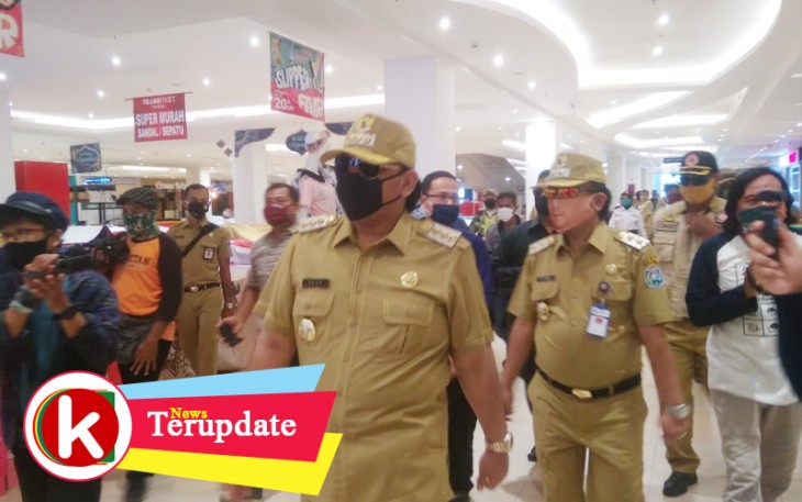 Wali Kota Tegal H. Dedy Yon Supriyono SE MM didampingi Wakil Wali Kota Muhamad Jumadi saat memimpin Apel Pengamanan Menuju Era New Normal bersama TNI/Polri dan tenaga kesehatan