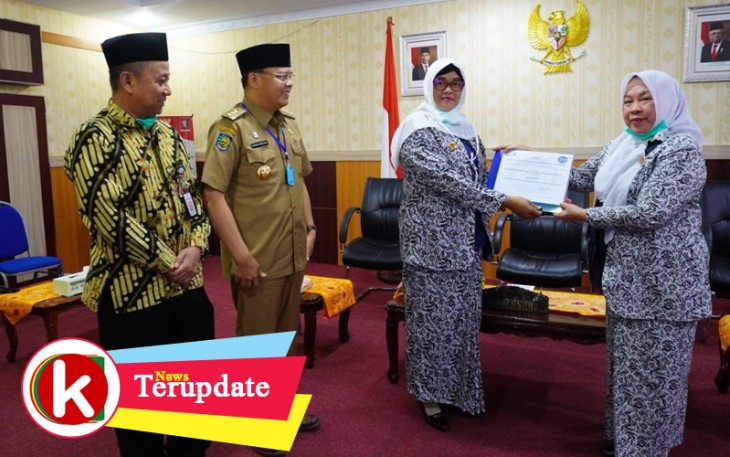 Pemprov Bengkulu Salurkan 1500 APD untuk Bidan