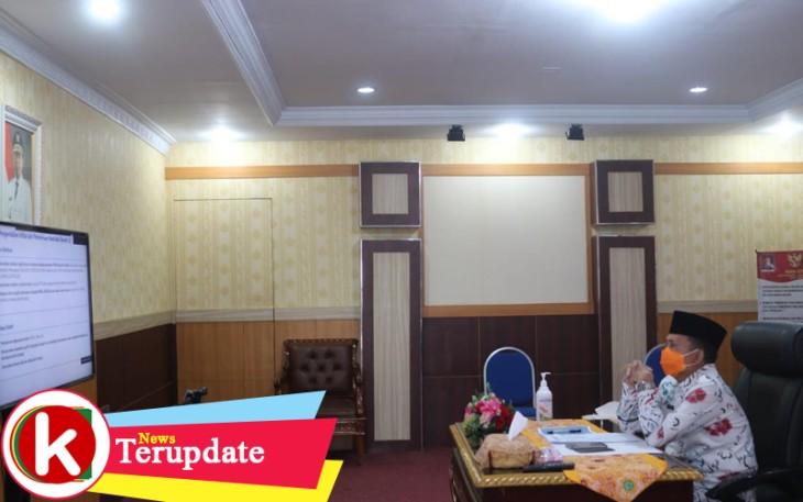 Sekretaris Daerah Provinsi Bengkulu Hamka Sabri pada kegiatan video coference Kemenko Perekonomian bersama Ketua/Wakil TPID se-Indonesia