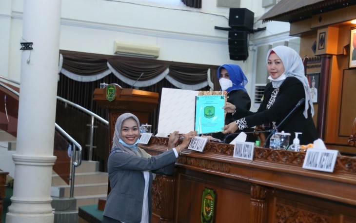 DPRD Tanjung Pinang Sampaikan Pandangan Umum Fraksi Terhadap Jawaban Plt Walikota Terkait Interplasi TPP ASN