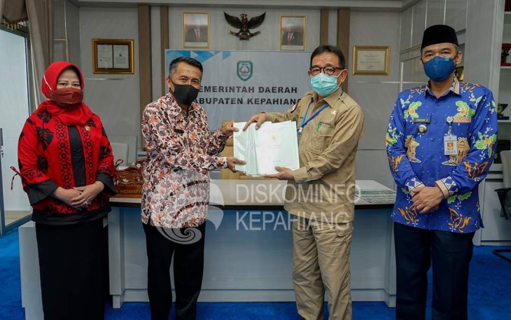 Bupati Kepahiang Hidayattullah Sjahid Foto Bersama 