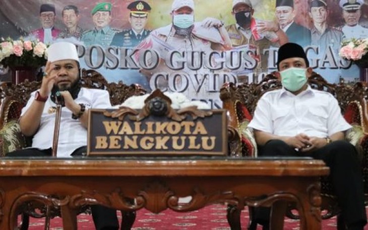 Wali Kota Bengkulu Helmi Hasan di Dampingi Wakil Wali Kota Bengkulu Dedy Wahyudi Melakukan Video Conference