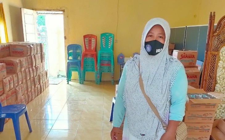 Lurah Girian Weru Dua Kembali Salurkan Bansos Sembako Tahap 4 Kepada 148 Warga Yang Terdampak Covid-19