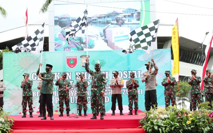 Panglima TNI dan Kapolri Melepas Ratusan Babinsa dan Bhabinkamtibmas Mengantar Bansos