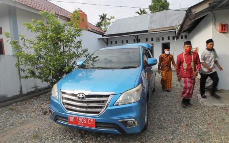 Mobil Kepala Dinas Kelautan Perikanan Kota Bengkulu Digunakan Untuk Mengantar Pengantin