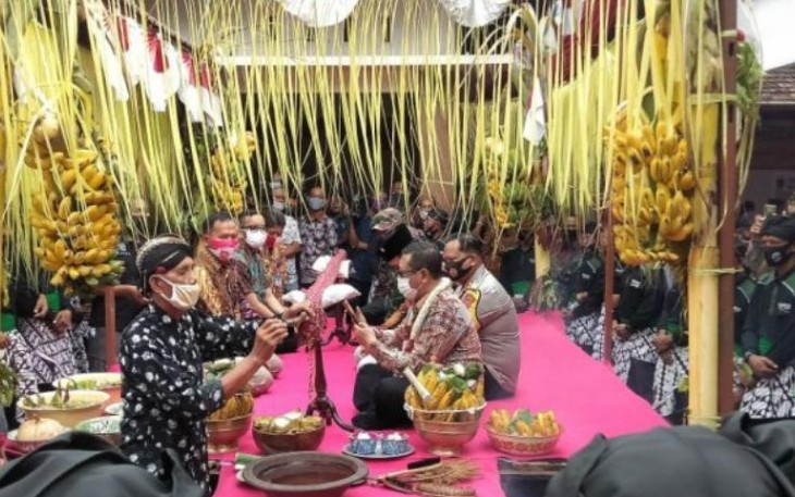 Prosesi Siraman Pusaka Kabupaten Tulungagung