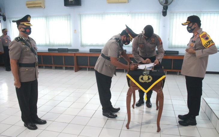 Kapolres Batang Pimpin Sertijab Kabagren Polres Batang