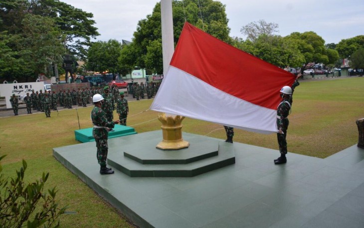 Upacara Bendera 17