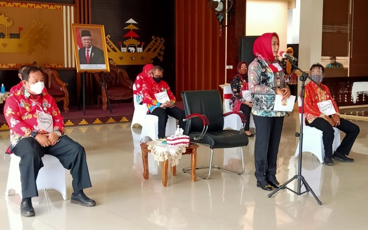 Bupati Tulang Bawang Hj. Winarti SE MH