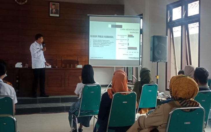 Desa Ngunut Gandeng BNN Tulungagung Berikan Penyuluhan Bahaya Narkoba