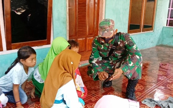 Satgas, ia menyempatkan diri untuk terus menebar motivasi belajar kepada para siswa-siswi melalui daring dan juga menghimbau warga Kalinusu agar patuh Protokol Kesehatan (Prokes). Selasa, 20/10/2020