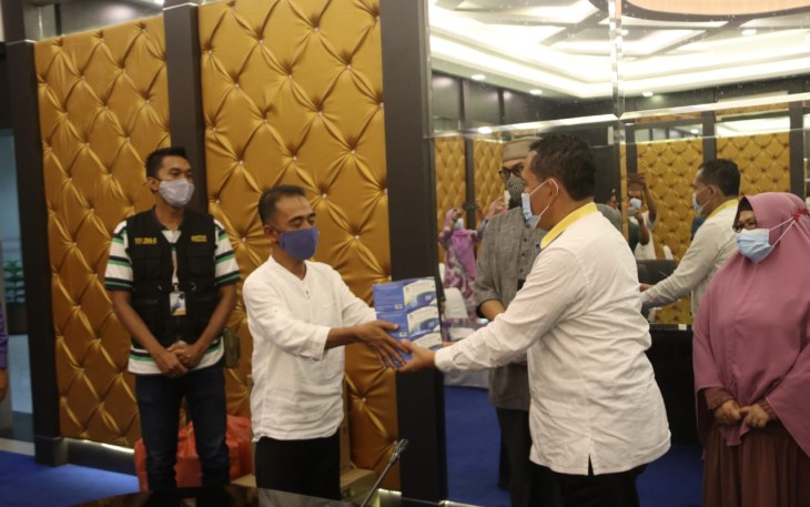 Buralimar Terima 4100 Masker Dari PT BIIE Lobam
