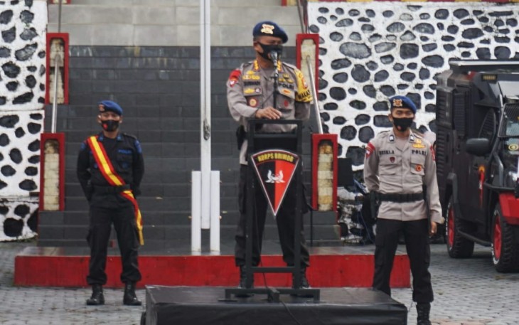 Dansat Brimob Bengkulu Kombes Pol Susnadi SIK Pimpin Apel 