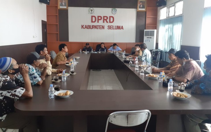 Kades Jenggalu Beserta Rombongan Datangi Gedung Dewan Seluma