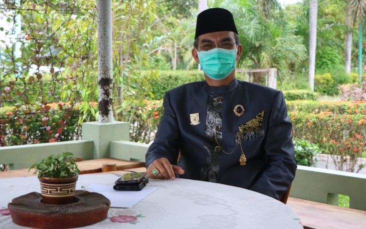 Ketua BMA (Badan Musyawarah  Adat) Provinsi Bengkulu Drs HS Efendi Ms