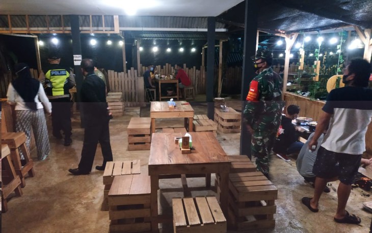 Forkompimcam Sukorejo laksanakan patroli  pergantian tahun Kamis 31/12/2020