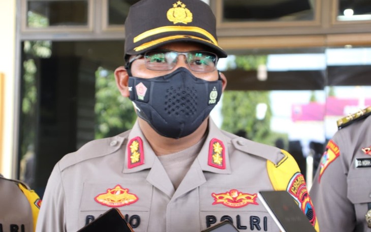 Kapolres Pekalongan AKBP Darno SH SIK Saat Memberikan Keterangan di Depan Media 