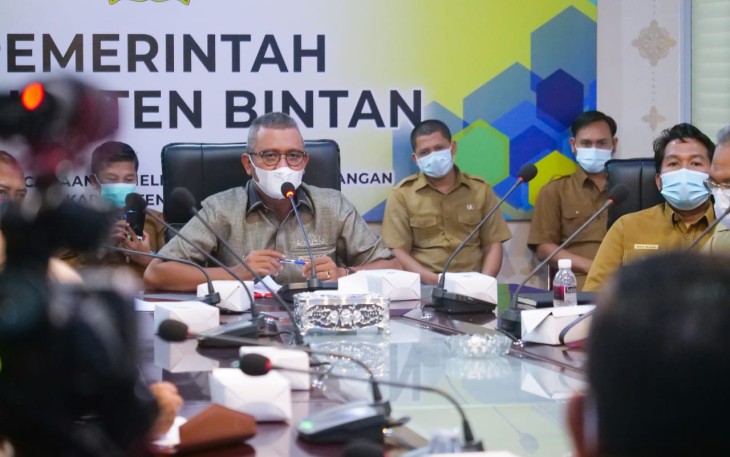 Bupati Bintan Apri Sujadi Memimpin Rapat Bersama Sejumlah OPD