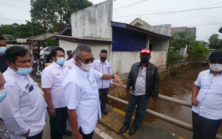 Bupati Bintan Apri Sujadi Tinjau Lokasi Banjir