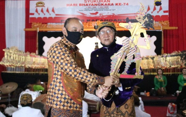 Dalang Kondang Sekaligus Budayawan Manteb Sudarsono Mendukung Upaya Presiden Jokowi Menjadikan Komjen Sigit Listyo Menjadi Kapolri 