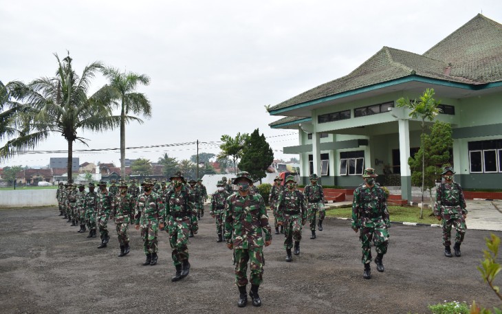 Korem 071/Wijayakusuma Gelar Latihan Perorangan Dasar (Latorsar) di lapangan apel Makorem 071/Wijayakusuma Sokaraja Banyumas
