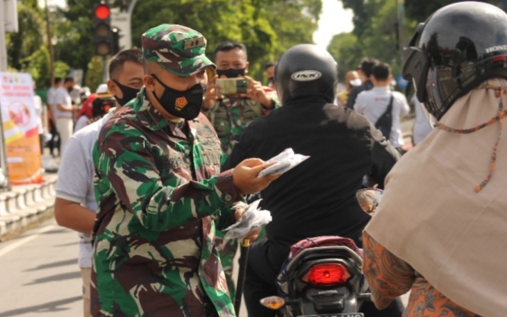 Kodim 0725/ Sragen  bagikan masker