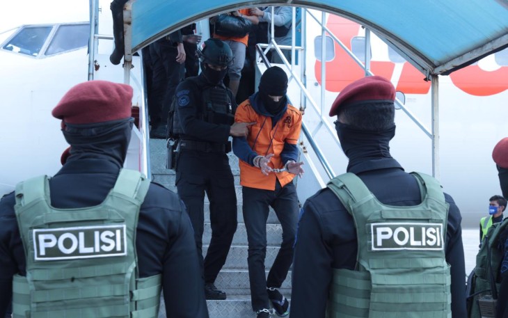 Kepolisian Negara Republik Indonesia (Polri) menerbangkan  26 terduga teroris yang berhasil ditangkap di Makkasar dan Gorontalo ke Jakarta.