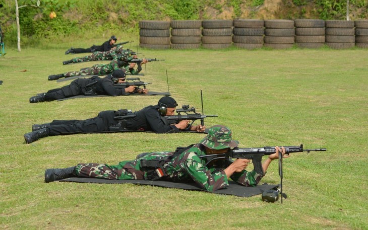 Yonif 725/Woroagi dan Brimobda Sultra Gelar Latihan Bersama