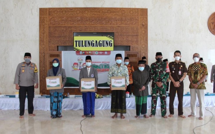 Polres Tulungagung Mengikuti Acara Virtual Pencanangan Gerakan Santri Bermasker oleh Polda Jatim