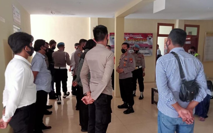  Propam Cek Urine dan Tes Drug Wipe Terhadap Personil Polres Lingga