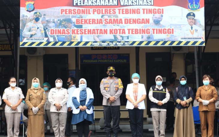 Kapolres Tebing Tinggi Cek Vaksinasi Covid-19 Tahap I Personel 