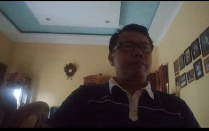 Kepala Desa Jenggalu Joni Midarling ST 