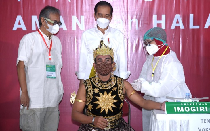 Gatotkaca, kesatria otot kawat tulang besi kulit tembaga, tetap divaksin.