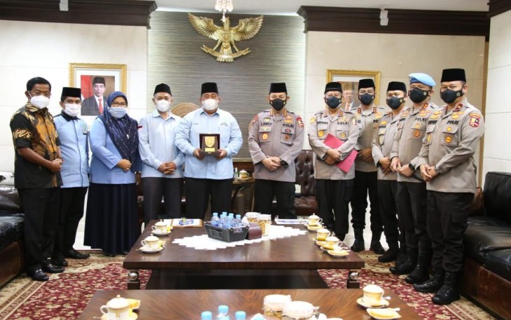Kapolri Jenderal Polisi Listyo Sigit Prabowo menerima kunjungan Badan Komunikasi Pemuda Remaja Indonesia (BKPRMI) di Mabes Polri, Senin 22 Maret 2021