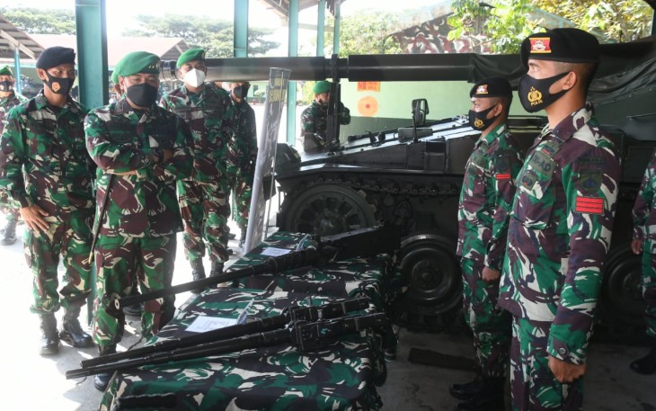 Pangdam IV/Diponegoro Mayjen TNI Rudianto melaksanakan kunjungan kerja ke Satuan Batalyon Kavaleri 2/Turangga Ceta di Ambarawa, Rabu (31/3/2021). 