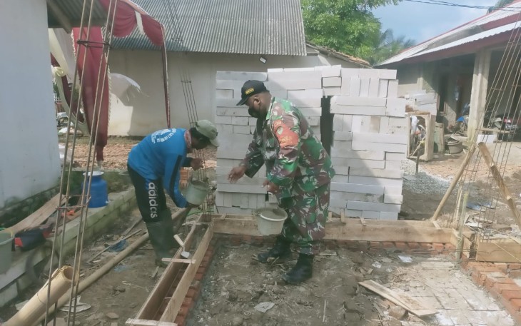Pemasangan Begisting dan pengecoran Pondasi