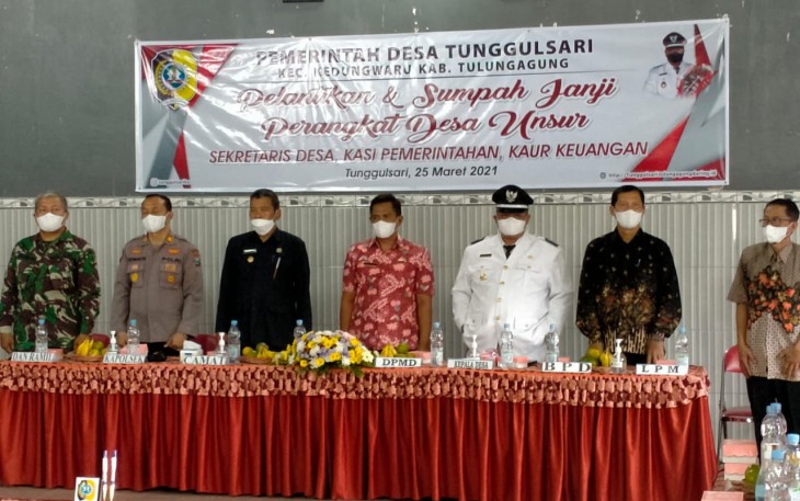 Pelantikan Perangkat Desa Tunggulsari Dengan Protokol Covid-19