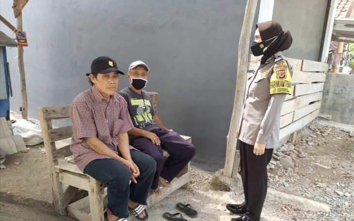 Bhabinkamtibmas Polsek Panyingkiran Sambangi Warga Binaan Dan Berikan Himbauan Tentang Prokes