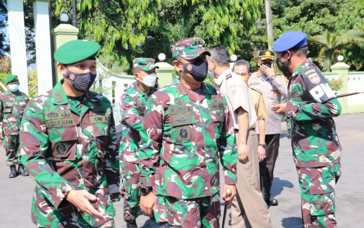 Pangdam IV/Diponegoro, Mayor Jenderal TNI Rudianto melaksanakan kunjungan di beberapa wilayah Kabupaten Pati.