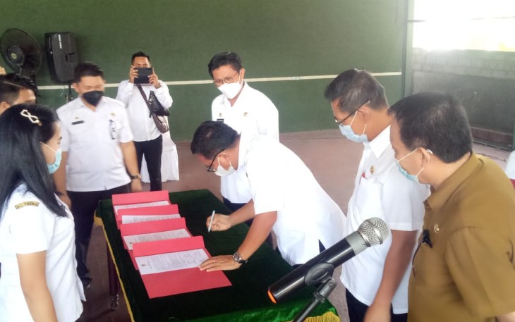 Walikota Bitung Hadiri Pengambilan Sumpah dan Janji PNS di Lingkup Pemkot Bitung