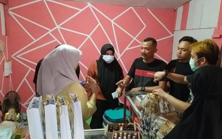 Polisi Gerebek Penjualan Kosmetik Ilegal di Jambi