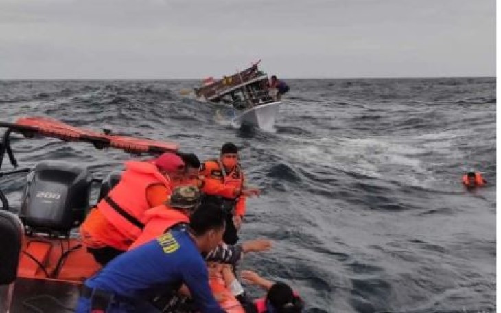 Polisi Selidiki Penyebab Tabrakan Kapal Barokah Jaya dan Habco Pioneer