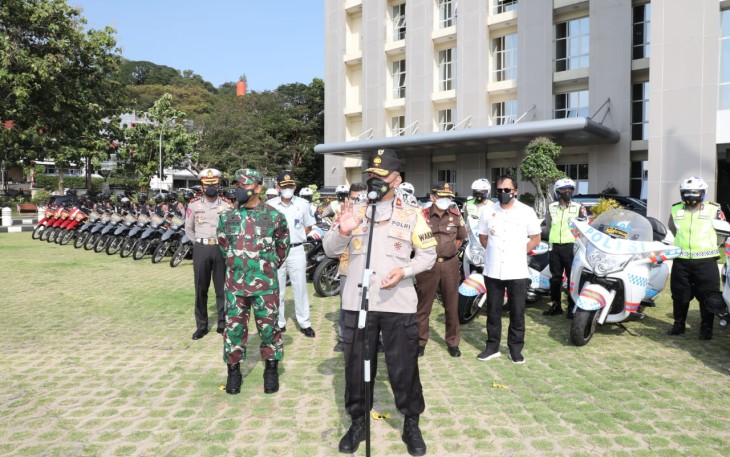 Wakapolda Jateng Brigjen Pol Abiyoso Seno Aji Saat membacakan amanat Kapolri